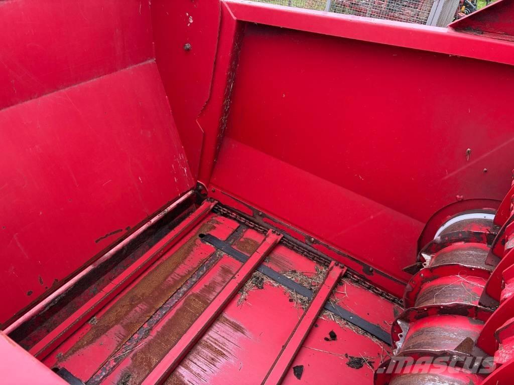 Kverneland 853 Pro Balenhakselaars, -snijders en -afwikkelaars