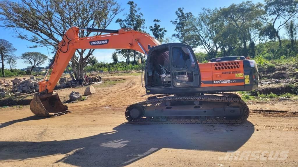 Doosan DX 225 LCA Rupsgraafmachines