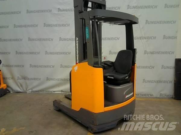 Jungheinrich ETV 214 Reachtruck voor hoog niveau