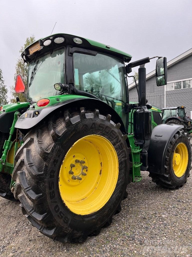 John Deere 6155 R Tractoren
