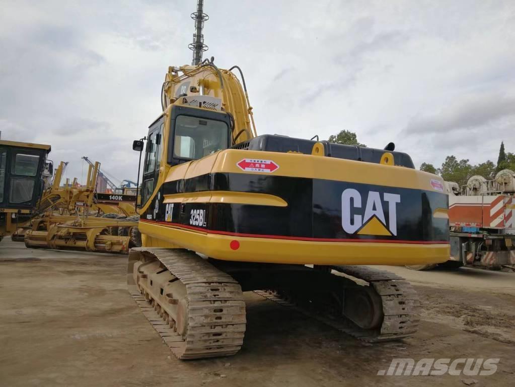 CAT 325 B L Rupsgraafmachines