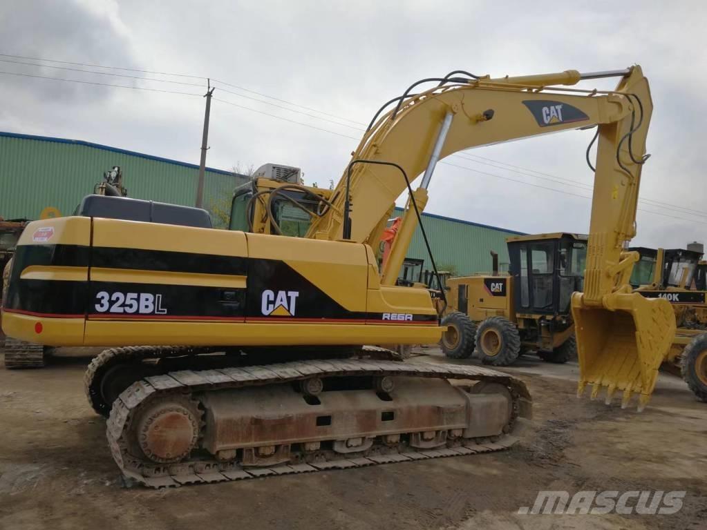 CAT 325 B L Rupsgraafmachines