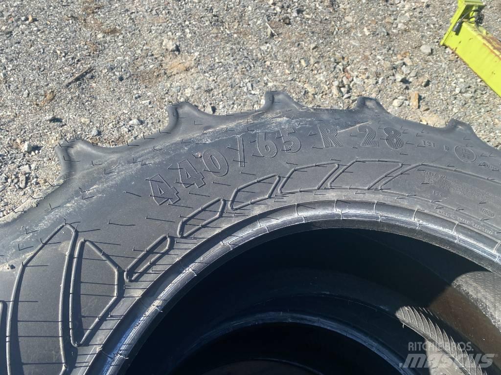 Mitas 440/65 R 28 Banden, wielen en velgen