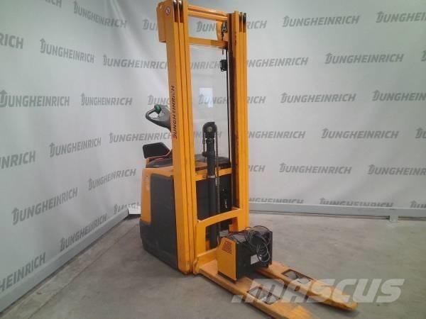 Jungheinrich ERC 214 Zelfrijdende stapelaars