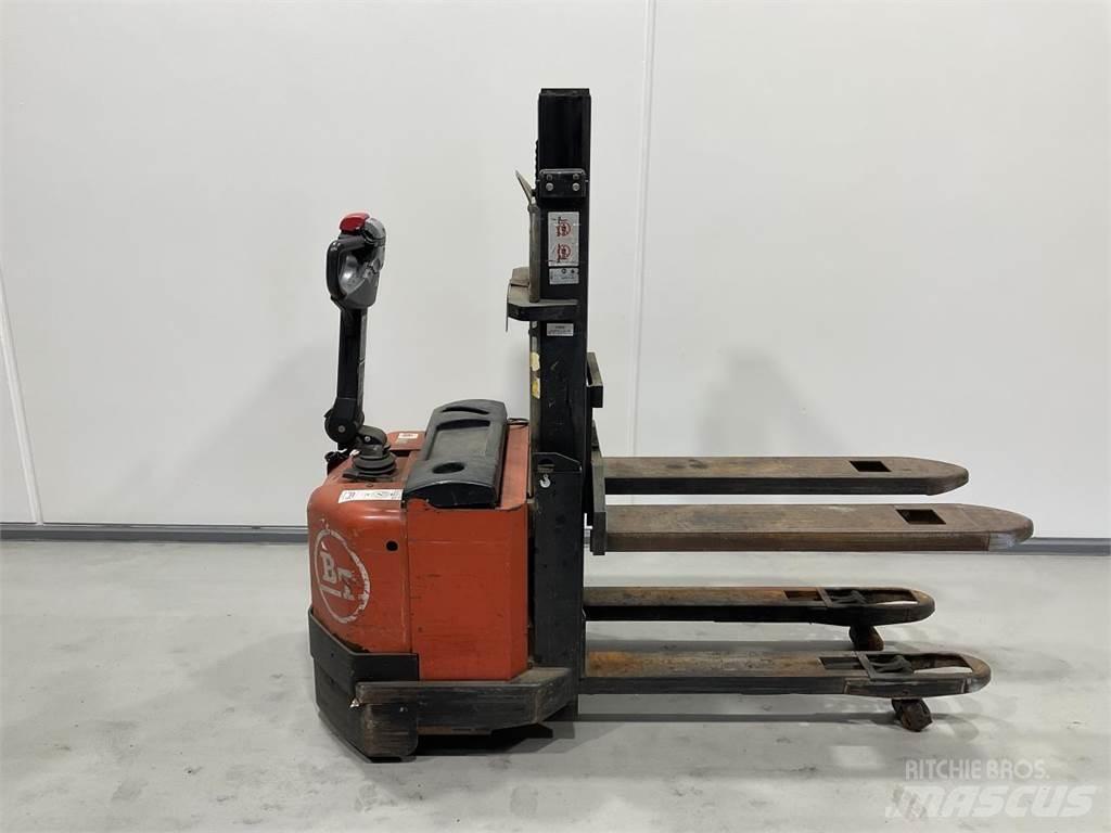 BT S16D Zelfrijdende stapelaars
