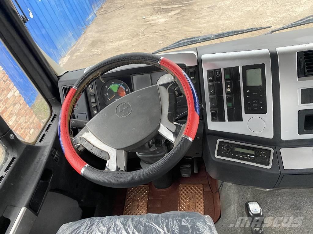 Shacman F3000 6x4 Trekkers