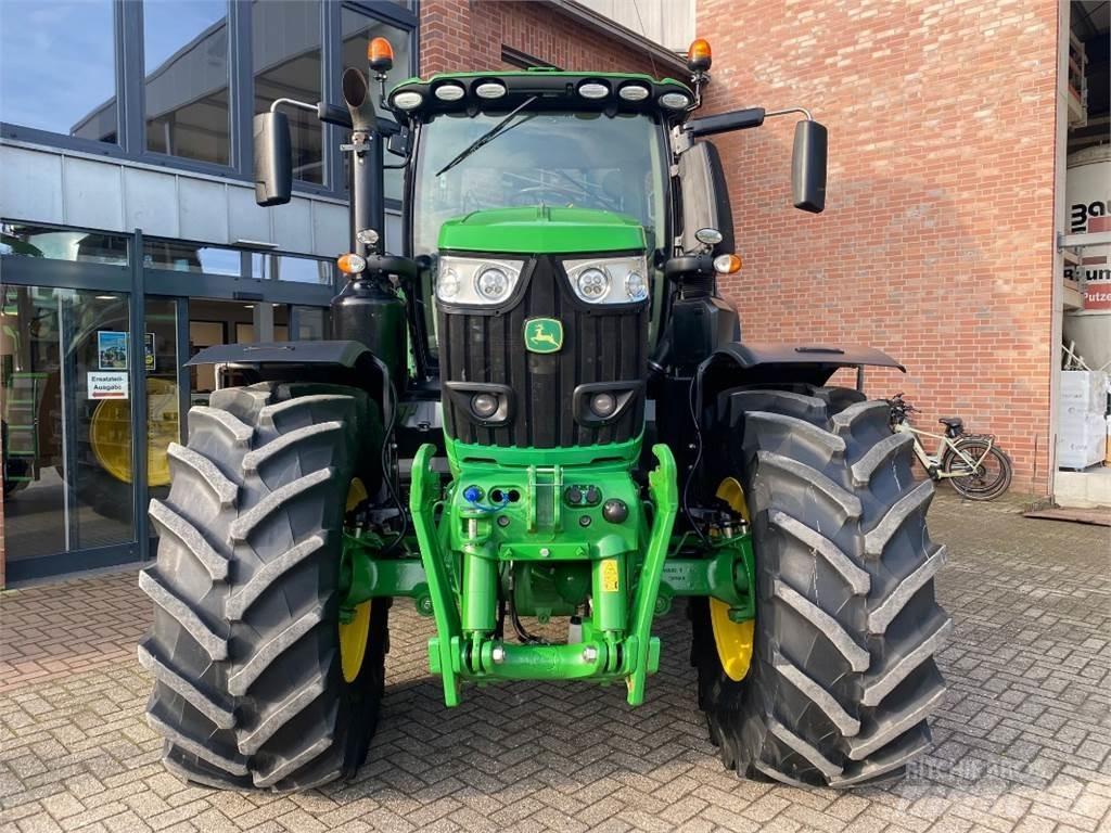 John Deere 6230R Tractoren