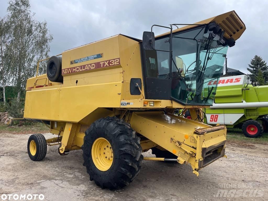New Holland TX 32 Maaidorsmachines