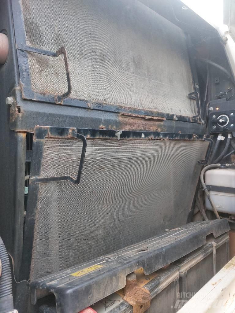 CASE CX 210 D Rupsgraafmachines