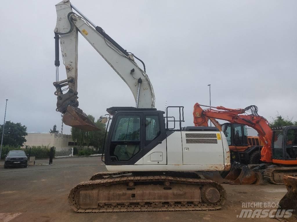 CASE CX 210 D Rupsgraafmachines