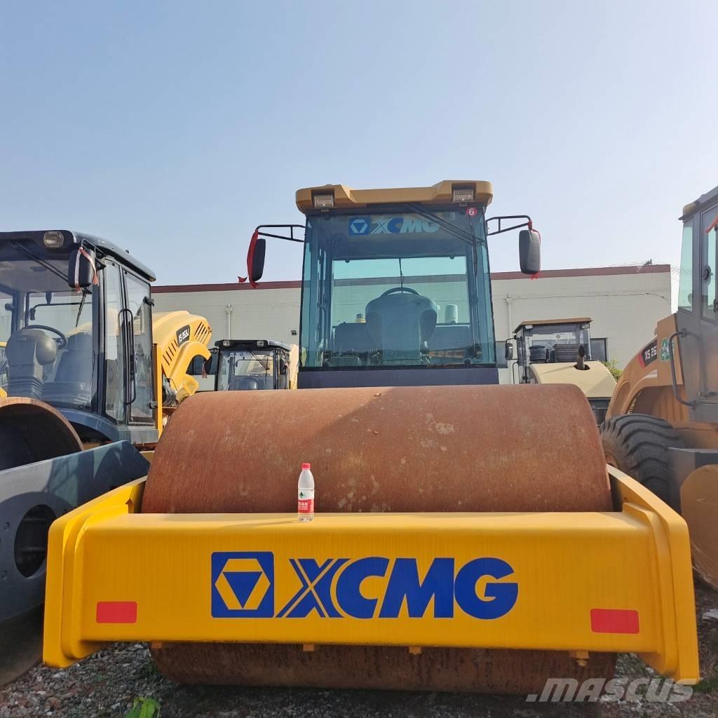 XCMG XS 223 J Trilrolwalsen