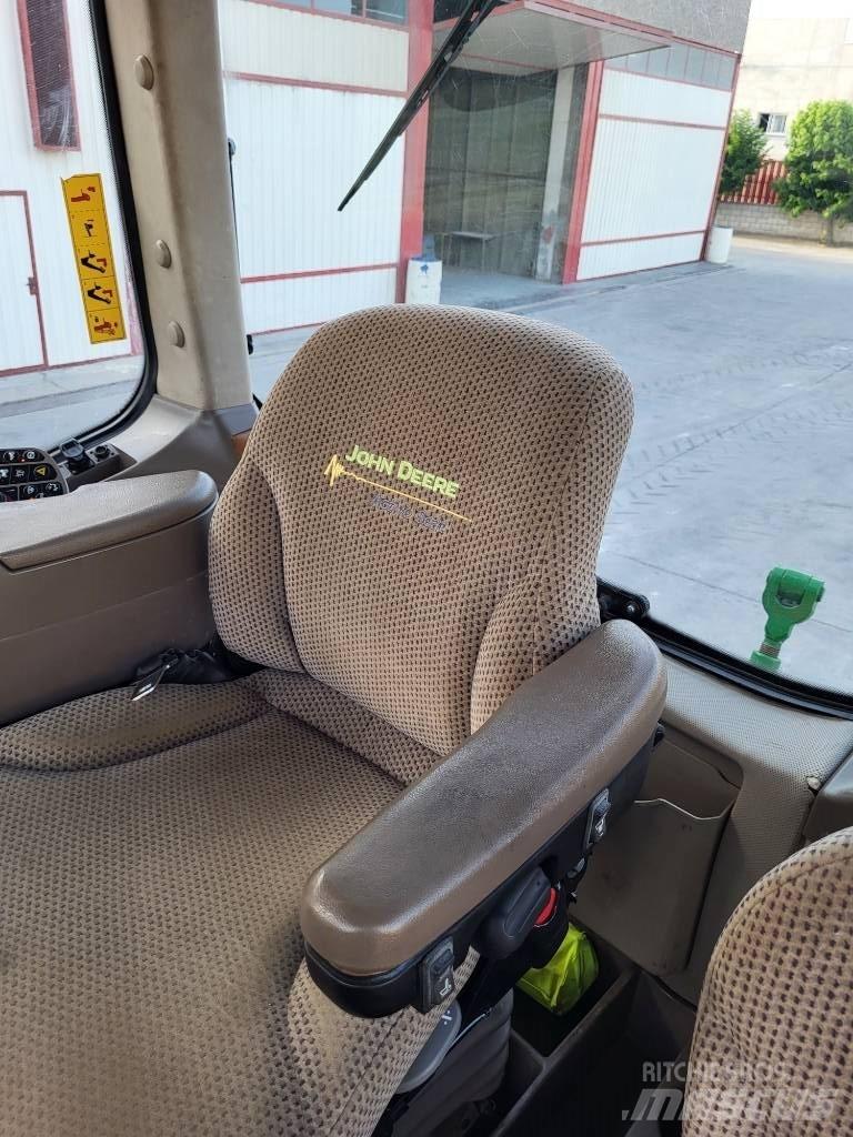 John Deere 8345 R Tractoren