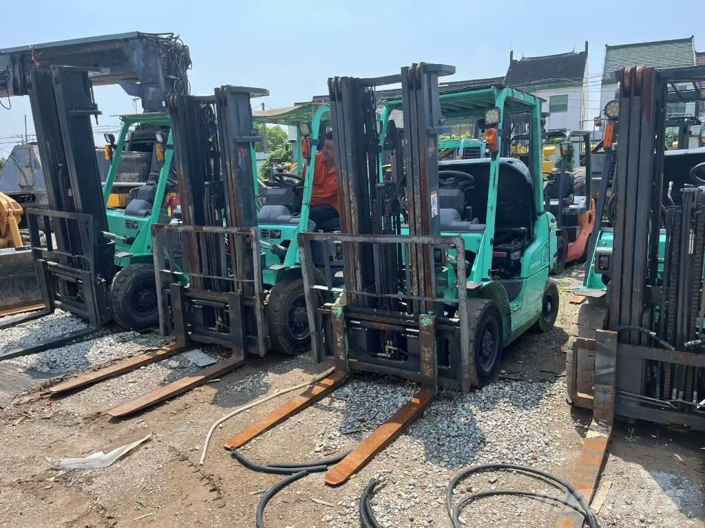 Mitsubishi FD 30 N Diesel heftrucks