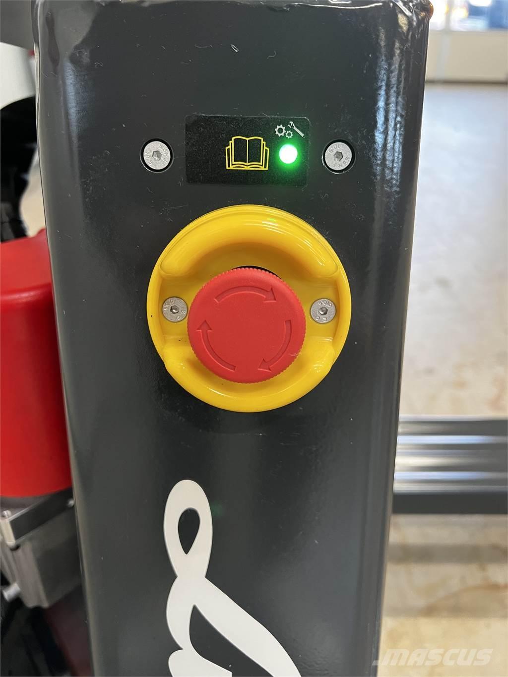 Linde MT15C Meeloop stapelaar