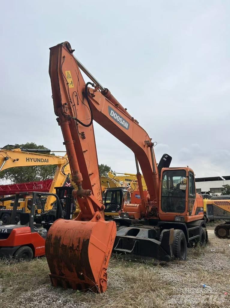 Doosan DH 210 W-7 Wielgraafmachines