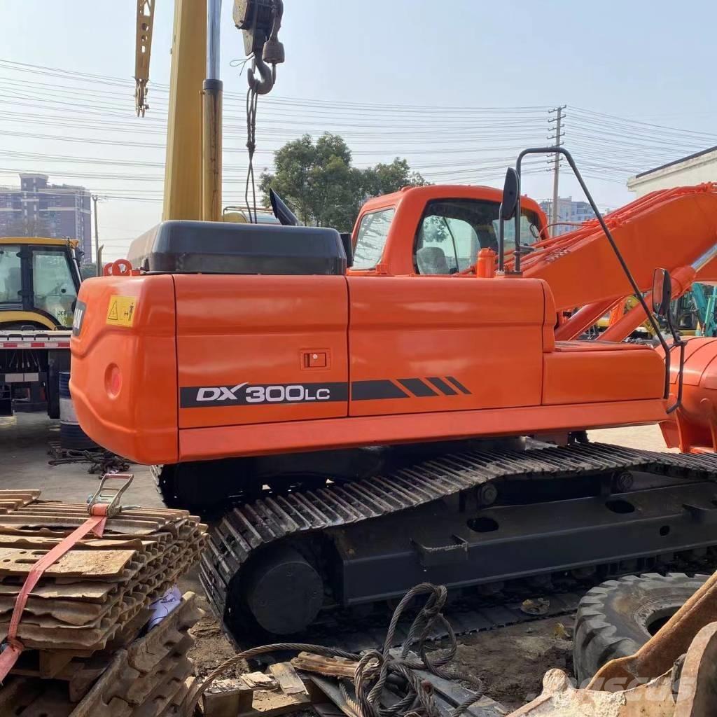 Doosan DX 300 LC Rupsgraafmachines