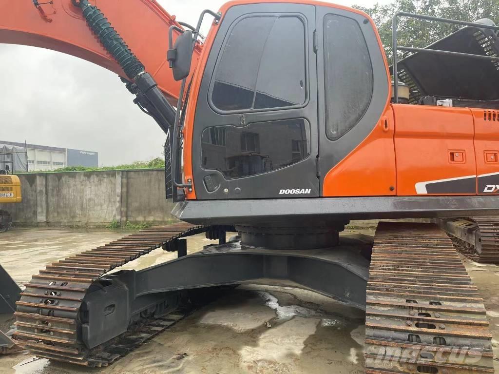 Doosan DX 300 LC Rupsgraafmachines