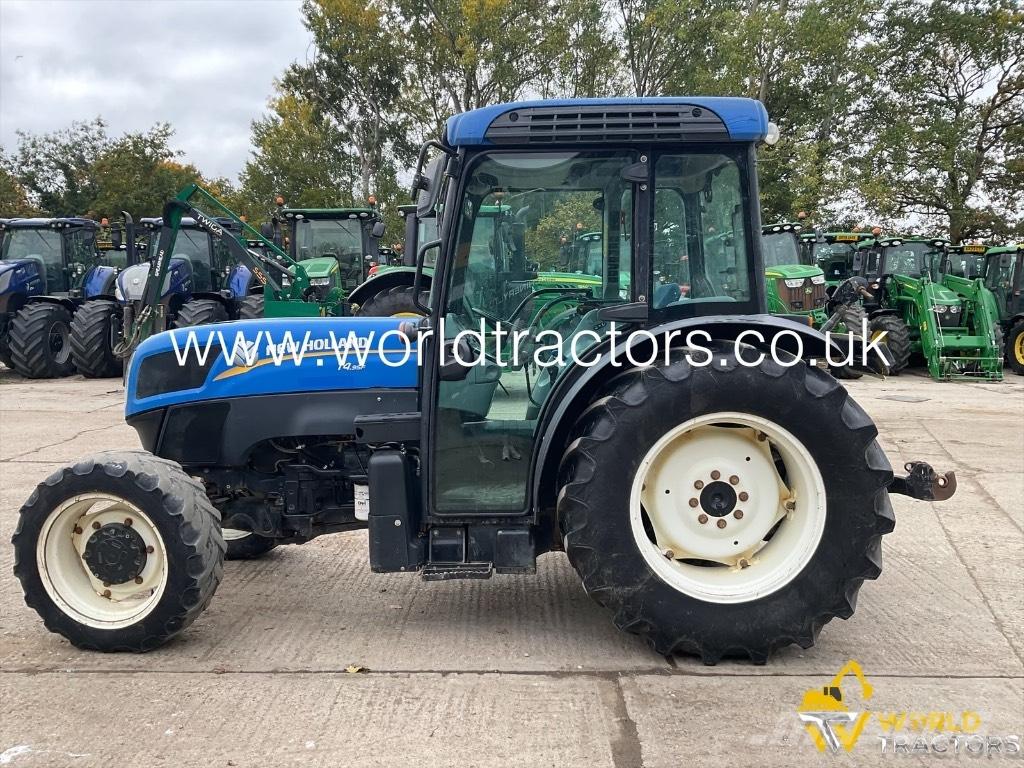 New Holland T 4.95 F Tractoren