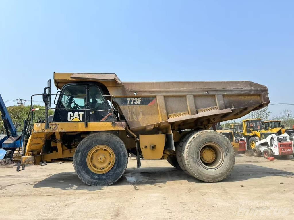 CAT 773 F Starre dumpers