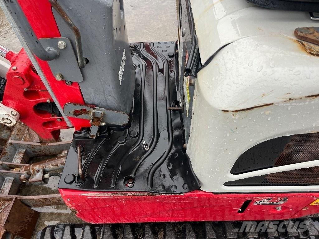 Takeuchi TB 210 R Minigraafmachines < 7t