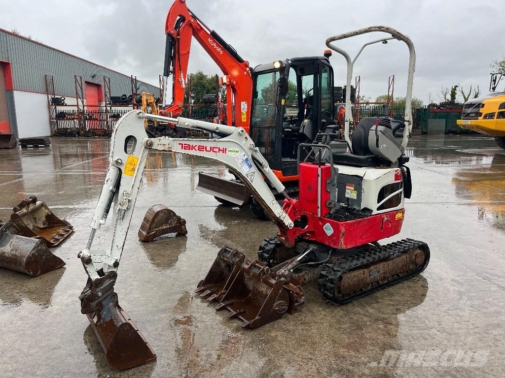 Takeuchi TB 210 R Minigraafmachines < 7t