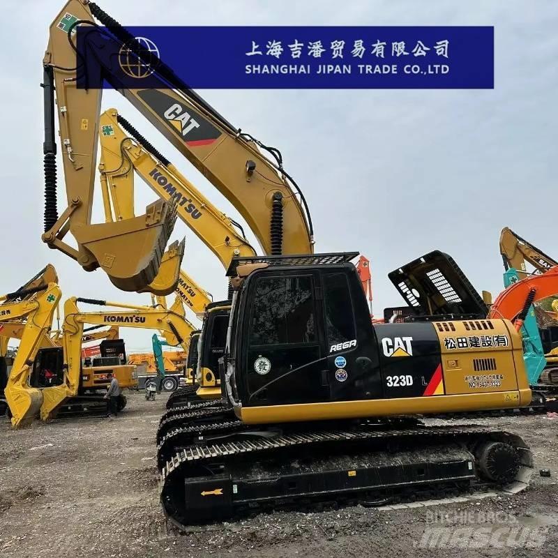 CAT 323 D Rupsgraafmachines