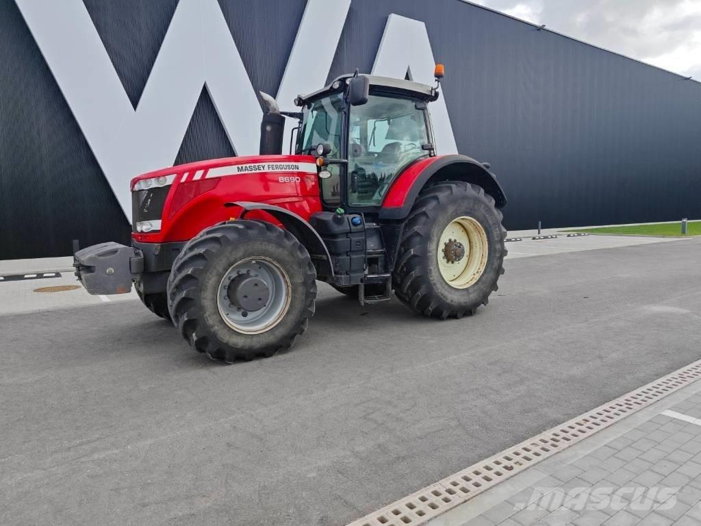 Massey Ferguson 8690 Tractoren