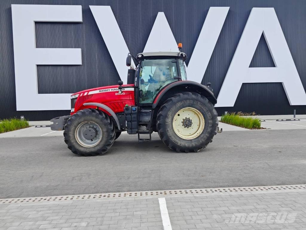 Massey Ferguson 8690 Tractoren