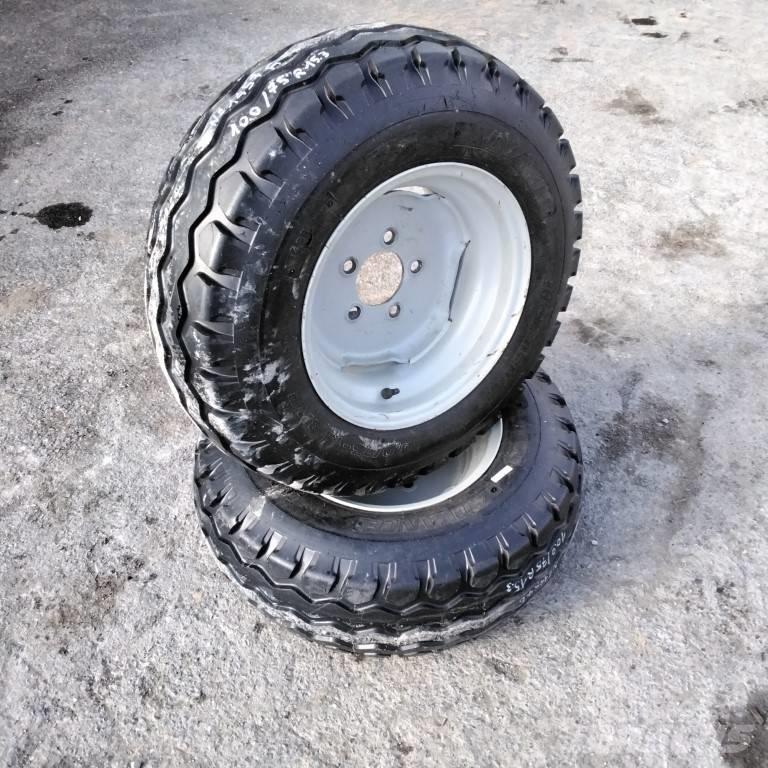 Advance 10.0/75R15.3 Banden, wielen en velgen