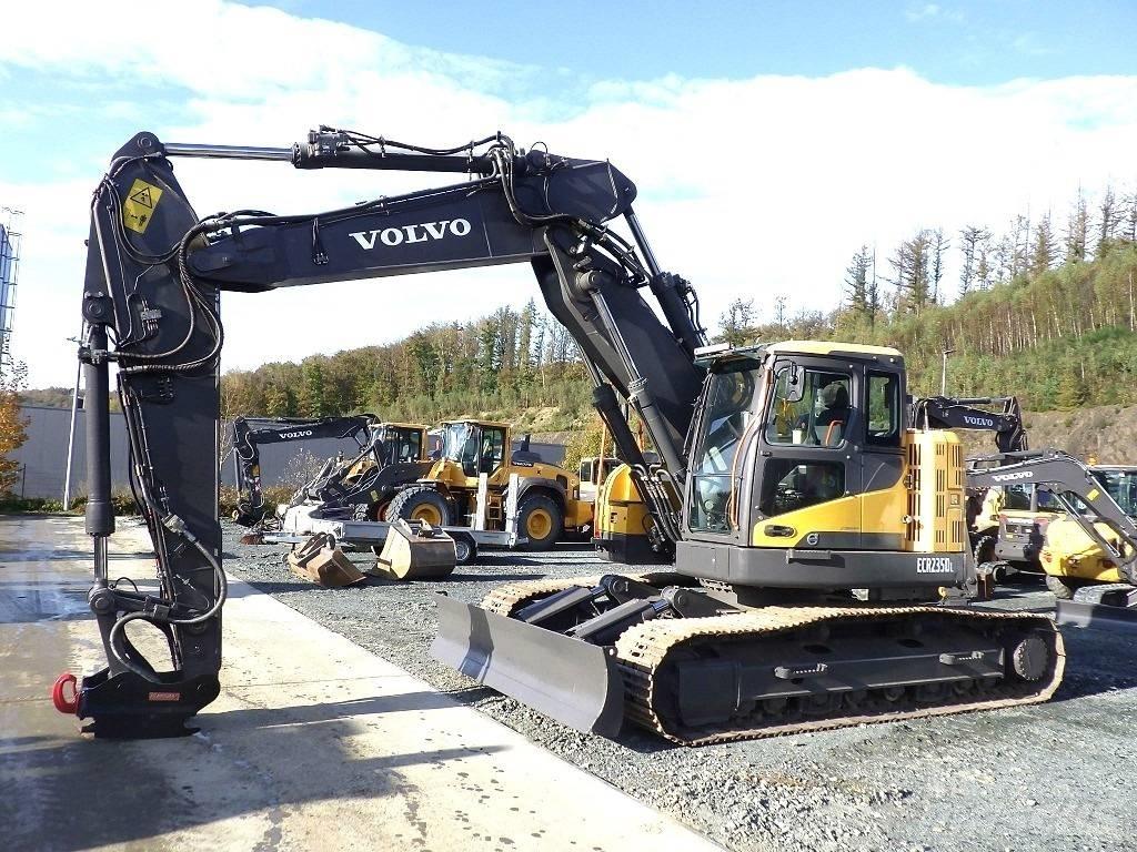 Volvo ECR 235 D Rupsgraafmachines
