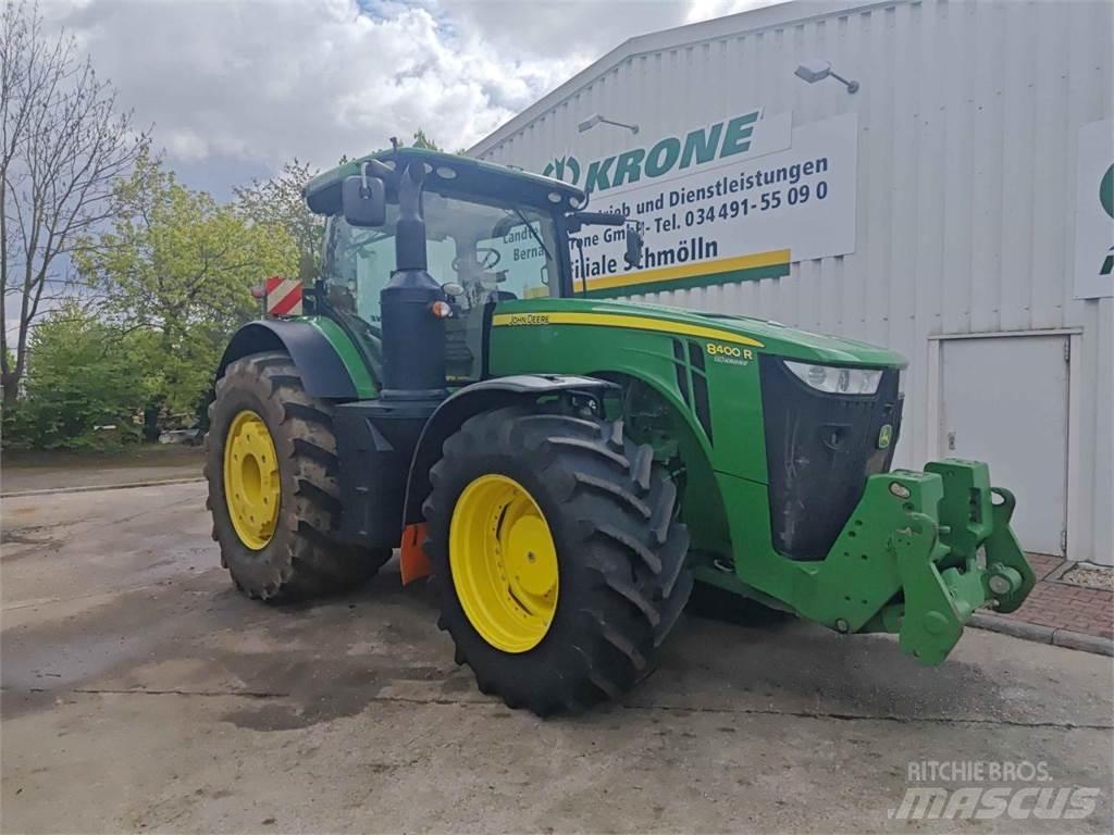 John Deere 8400R Tractoren