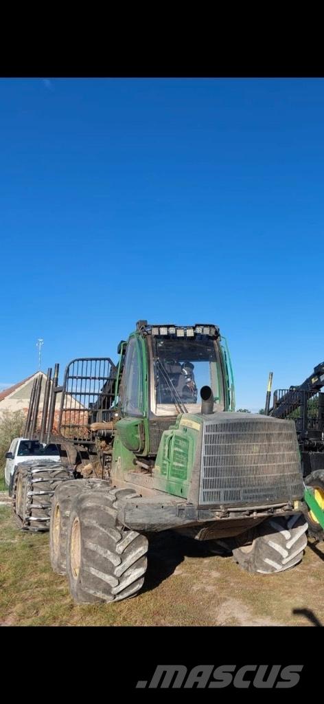 John Deere 1110E Uitrijwagens