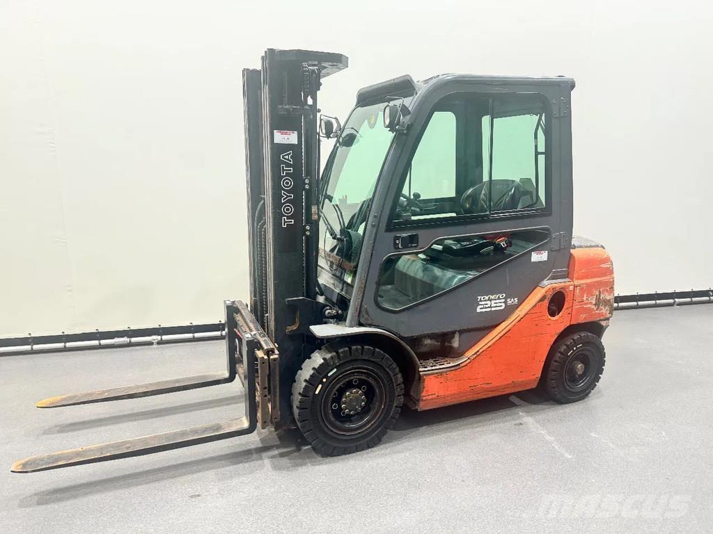 Toyota 02-8 FDF 25 Diesel heftrucks