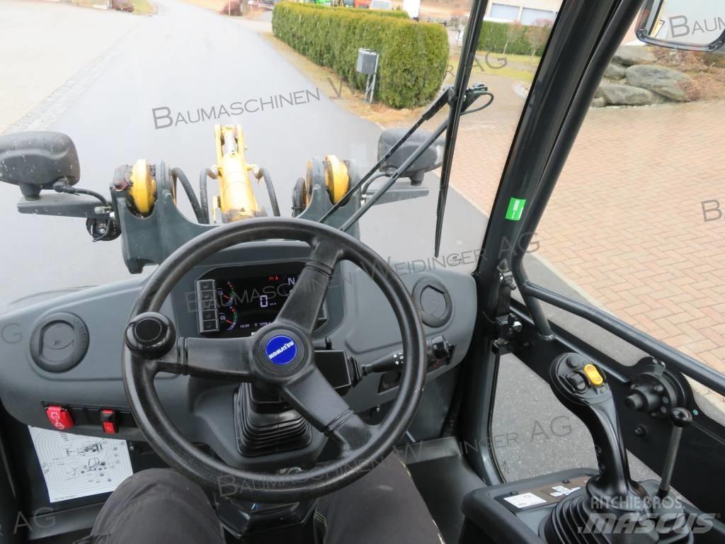 Komatsu WA 70M Wielladers