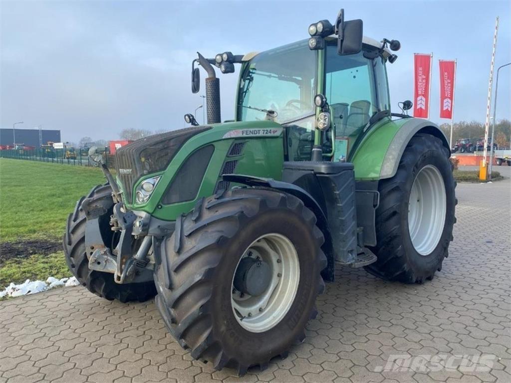 Fendt 724 PROFI Tractoren