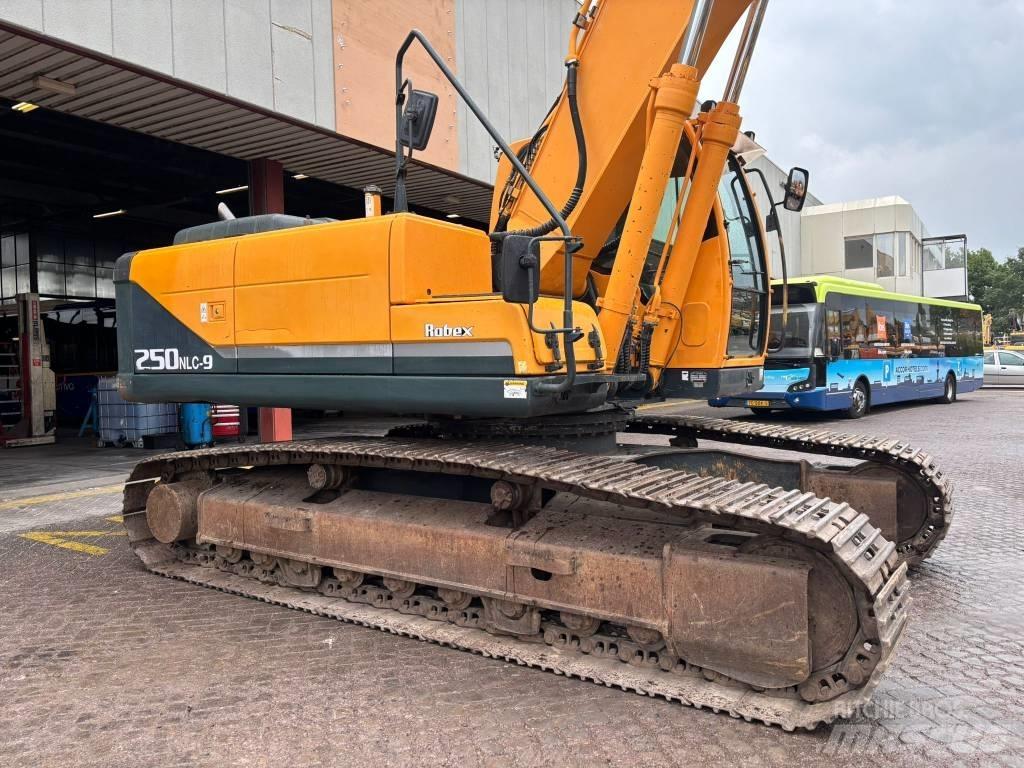 Hyundai 250NLC-9 Rupsgraafmachines