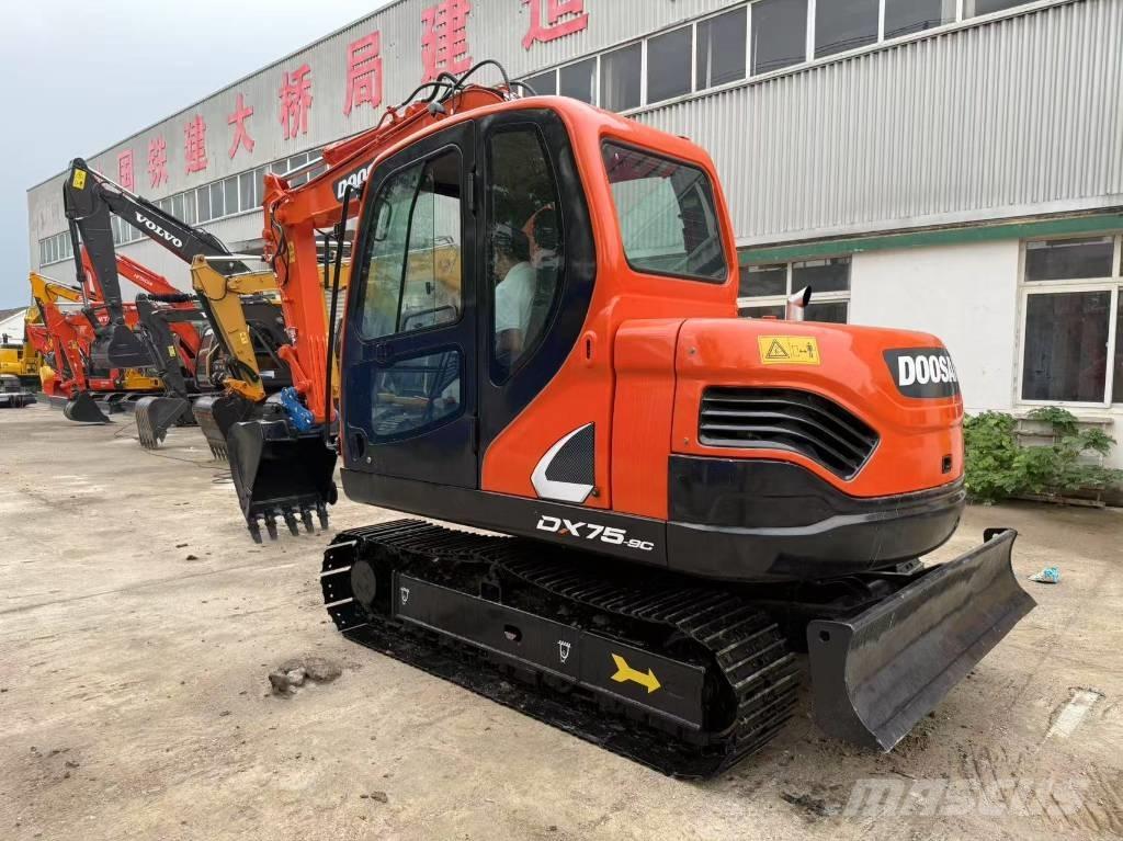 Doosan DX 75 Rupsgraafmachines