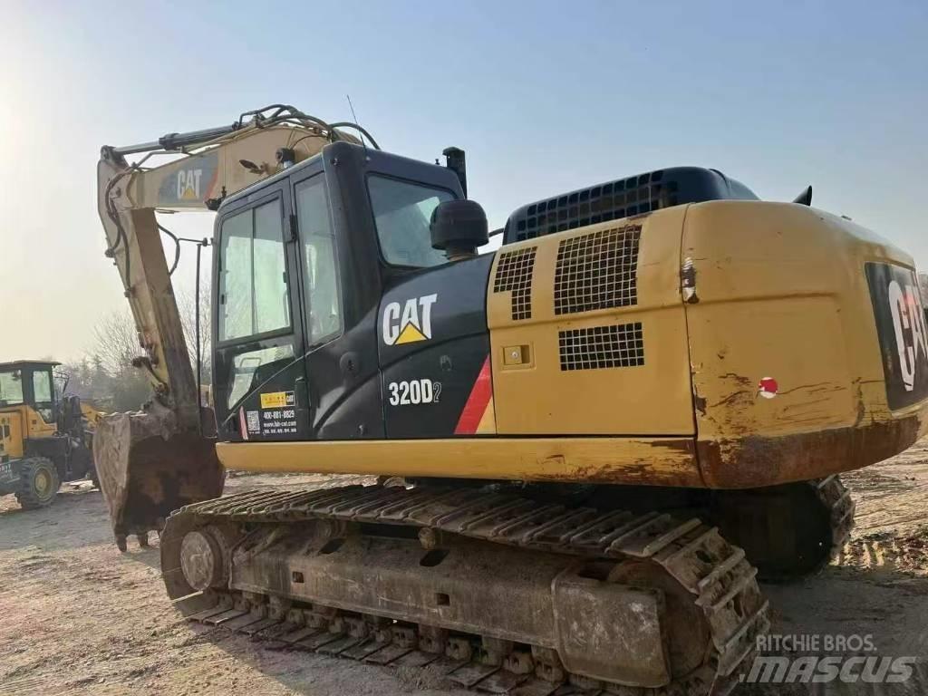 CAT 320 D2 Rupsgraafmachines
