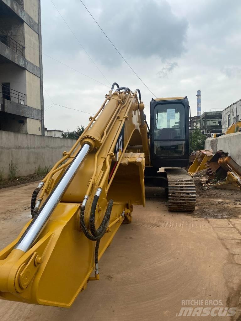 CAT 320 C Rupsgraafmachines