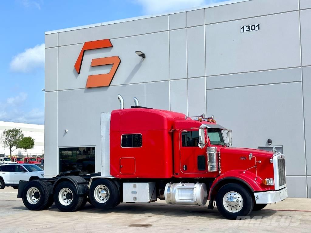 Peterbilt 367 Trekkers