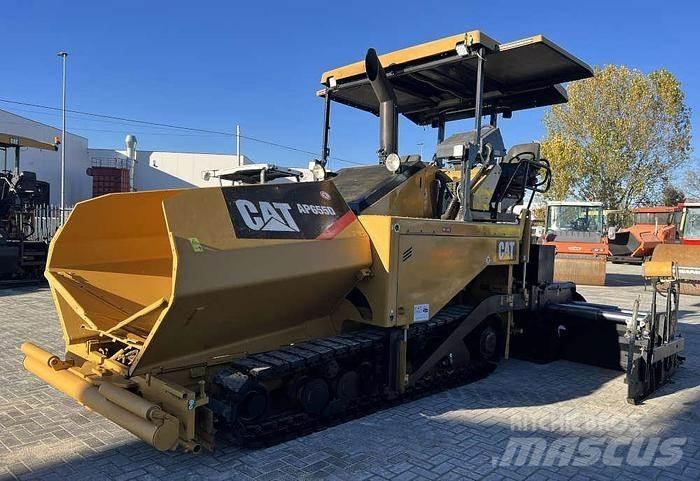 CAT AP 655D Asfaltafwerkmachines