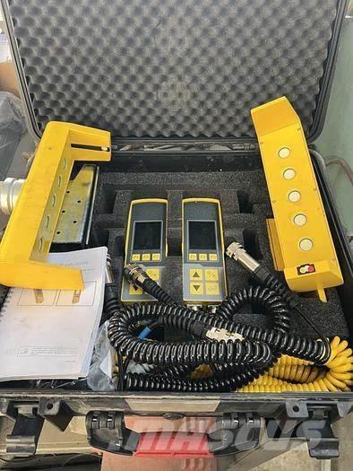 CAT AP 655D Asfaltafwerkmachines