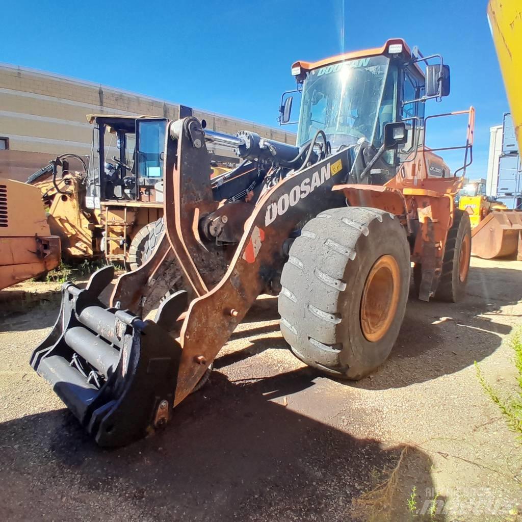 Doosan DL 300-5 Wielladers