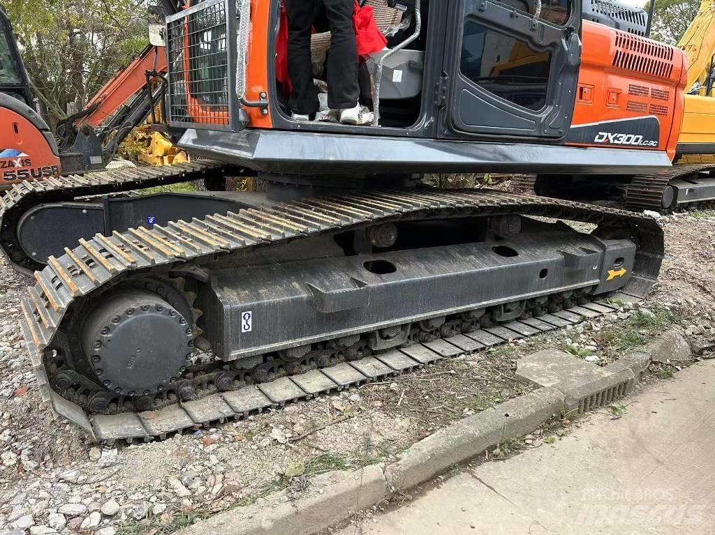 Doosan DX 300 Rupsgraafmachines