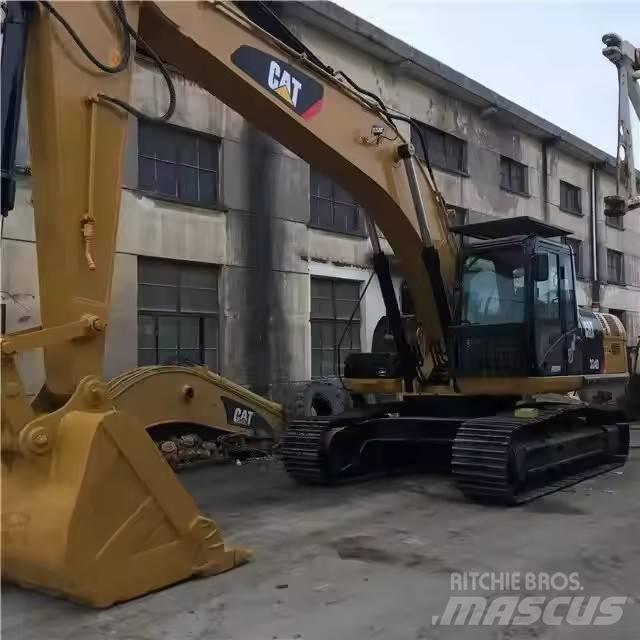 CAT 324 D Rupsgraafmachines