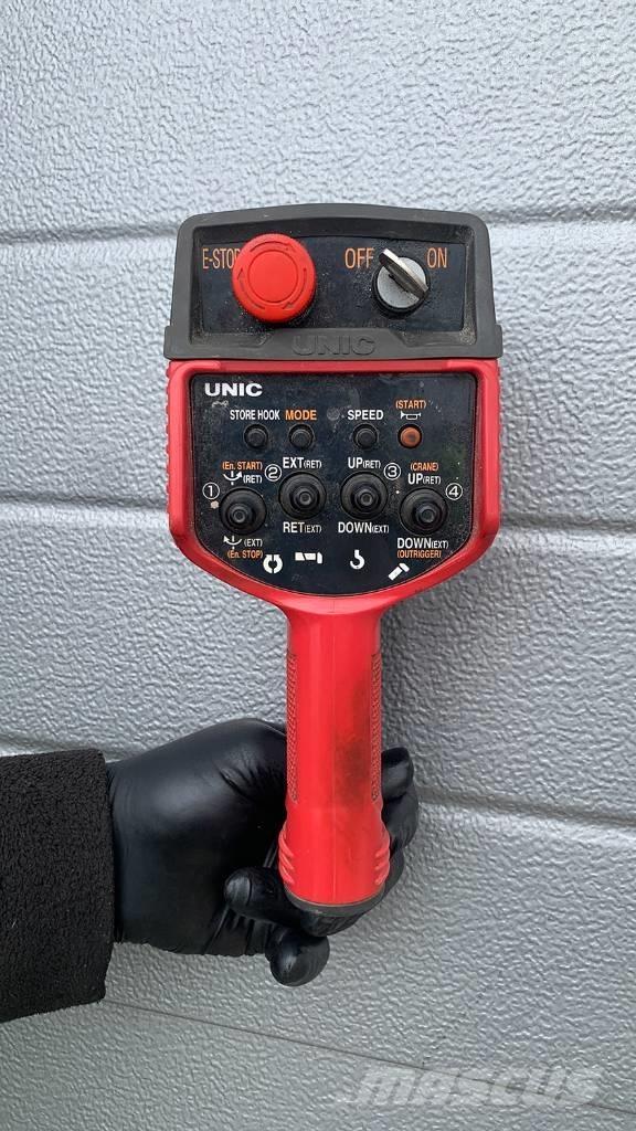 Unic URW 295 Minikranen