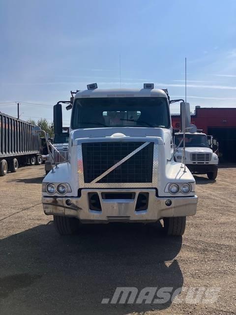 Volvo VHD Containertrucks met kabelsysteem