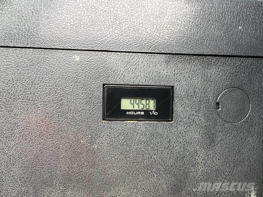 Hyundai HX 210 AL Rupsgraafmachines