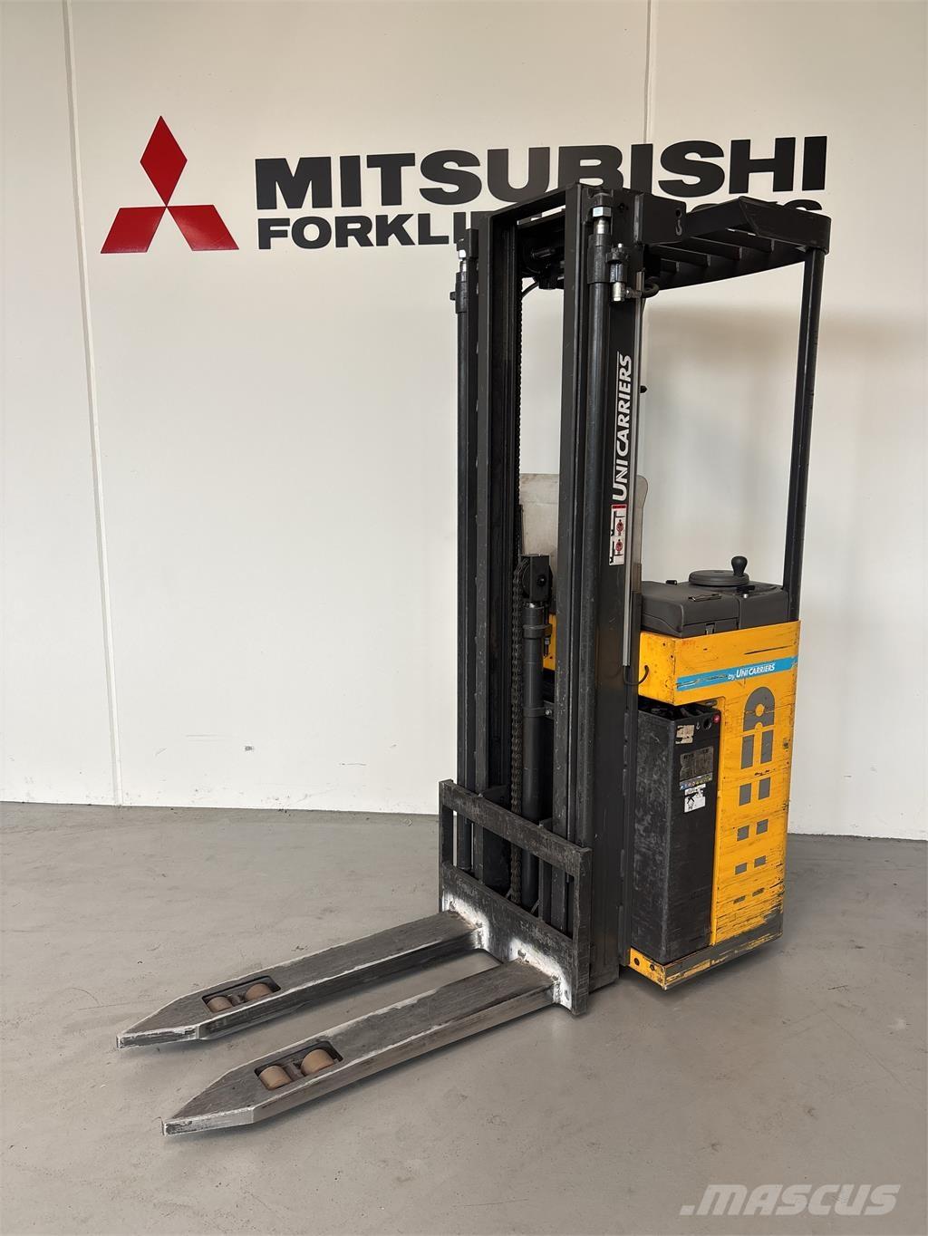 Atlet A160 Zelfrijdende stapelaars