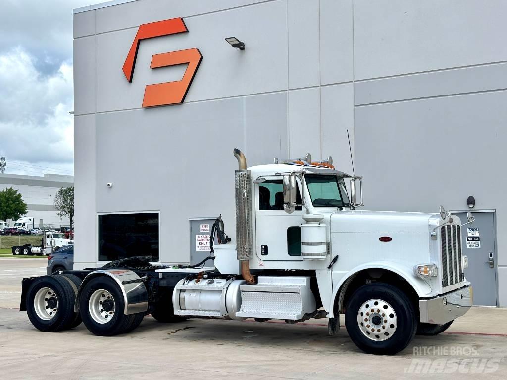 Peterbilt 389 Trekkers